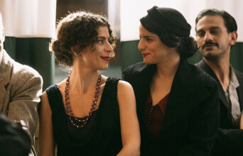 Έβελυν Ασουάντ και Θεοδόσία Σαββάκη