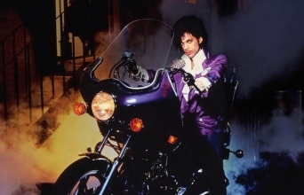 «With This Tear»: Νέο single του Prince κυκλοφόρησε 10 χρόνια μετά τον θάνατό του	