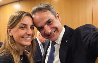 «Χρόνια πολλά αγάπη μου» - Η selfie του Κυριάκου Μητσοτάκη για τα γενέθλια της κόρης του, Σοφίας