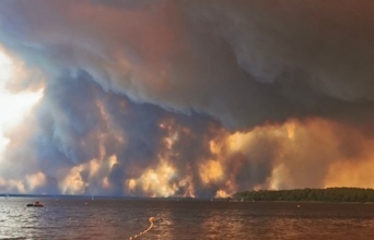 Σε απελπιστική κατάσταση η Γαλλία – Ανεξέλεγκτη πυρκαγιά κατευθύνεται προς το Μπορντό