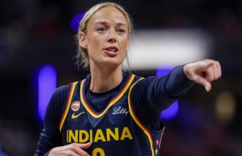 Σόφι Κάνινγκχαμ: Όταν το WNBA γίνεται πεδίο πολιτικής αντιπαράθεσης
