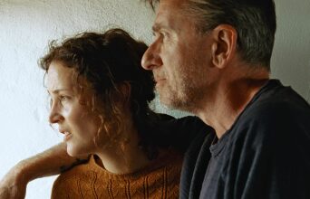 Σκηνή από την ταινία Το νησί του Μπέργκμαν (Bergman Island)