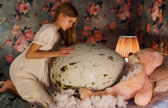 Κριτική ταινίας: Εκκόλαψη (Hatching)