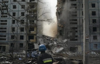 Μερικός πόλεμος και στρατιώτες της κερκίδας