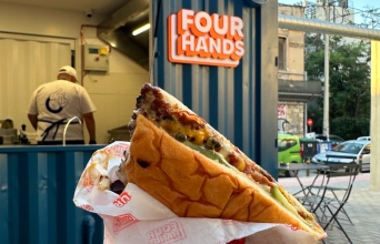 Four Hands: Στον Κεραμεικό θα φας burger από μισελενάτους σεφ