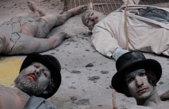 Περιμένοντας τον Γκοντό στο Θέατρο Πόρτα, σε σκηνοθεσία Θωμά Μοσχόπουλου