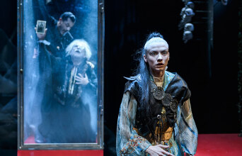 Τουραντό: Μια απολαυστική σκηνοθεσία, με επιτυχημένο μείγμα στοιχείων από chinoiserie και Commedia dell’arte