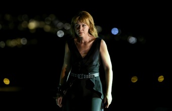 H Λένα Παπαληγούρα στον ρόλο της Αντιγόνης, σε σκηνοθεσία Θέμη Μουμουλίδη