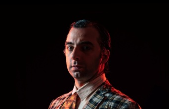 Γιάννης Βαρβαρέσος