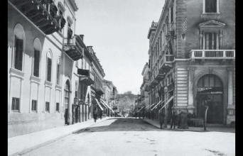 Άποψη της Αιόλου μερικές δεκαετίες πριν...