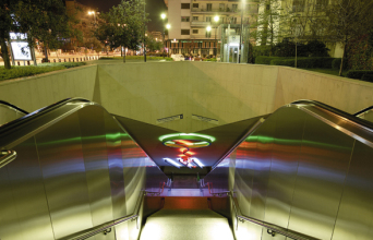 Στίβεν Αντωνάκος - Σταθμός Μετρό Αμπελοκήπων