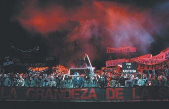 Από την παράσταση "Άνοδος και πτώση της πόλης Μαχαγκόννυ"