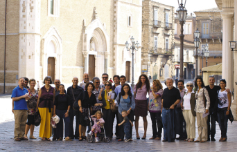 Ο Βαγγέλης έβδομος από αριστερά