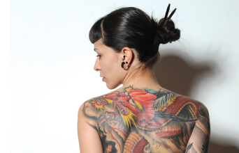 Ράνια, full back body tattoo από τον Νίκο Κατσούλη (NicomTattoo Crew, Θεσσαλονίκη). Φωτό: Ινώ Μέη, heartbeatink.gr