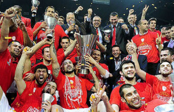 Ο Ολυμπιακός στην κορυφή της Ευρώπης κερδίζοντας τη Ρεάλ Μαδρίτης