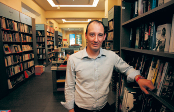 Βασίλης Βασιλείου, Eμπορικός υπεύθυνος Βιβλίων, Χαρτικών και Παραδοσιακών παιχνιδιών του Public