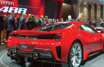 Ferrari 488 Pista: Κινητήρας V8 4.0 λίτρων, απόδοσης 720 ίππων και ροπή 770 Nm. 0-100 χλμ./ώρα σε 2.85’’