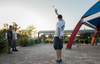 © Θανάσης Καρατζάς 