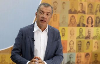 Σταύρος Θεοδωράκης