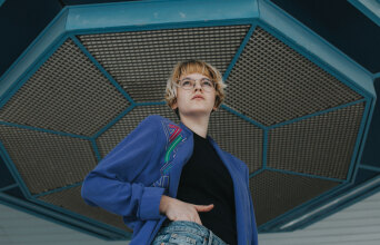 Daphne and the Fuzz © Μαρίζα Καψαμπέλη