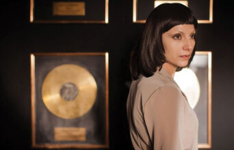 Ποιος θα σου τραγουδήσει 