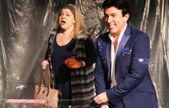 «Όταν πεθάνω, θάψτε με στο Facebook!» στο θέατρο Μπέλλος