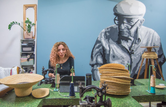 © Θανάσης Καρατζάς 