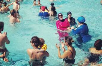 Μπουρκίνι και Γαλλίδες κυρίες