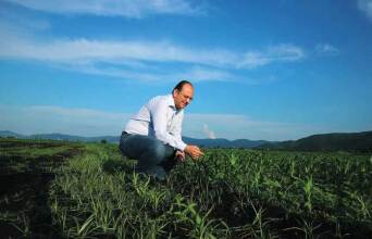 Μακάριος Λαζαρίδης