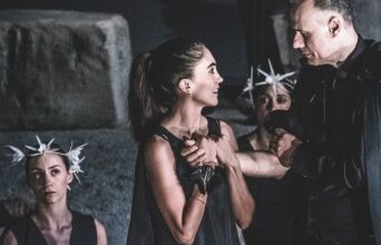 «Ιφιγένεια η εν Αυλίδι» του Γιάννη Καλαβριανού © Tasos Thomoglou