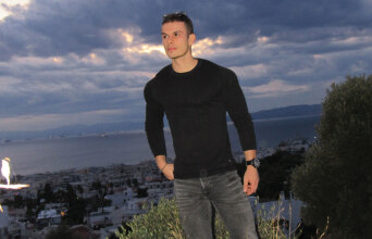 Νίκος Βαλλιανάτος