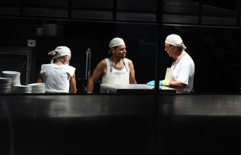 «Οι Λαντζέρηδες», Morris Panych, Σύγχρονο Θέατρο, ομάδα Νάμα, Ελένη Σκότη