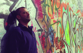 Χάρης Νικολακάκης, εκδόσεις Bell