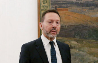 Γιάννης Στουρνάρας Βουλή των Ελλήνων