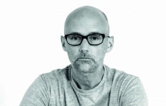 Το νέο βιβλίο του Moby