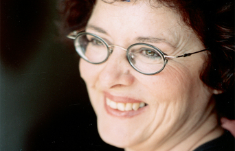 Συνέντευξη της Ευγενίας Φακίνου στην ATHENS VOICE