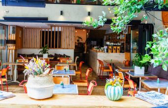 Η Αθήνα υποδέχεται τα εστιατόριά της