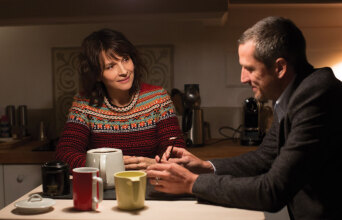 Η Ζιλιέτ Μπινός στην ταινία «Παιχνίδια Ζευγαριών»