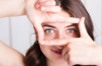 Tα οφθαλμολογικά σκευάσματα Artelac Ectoin & Artelac Complete προσφέρουν ενυδάτωση μακράς διάρκειας