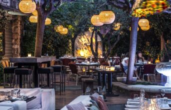 5 στέκια που έχουν ακόμη καλοκαίρι