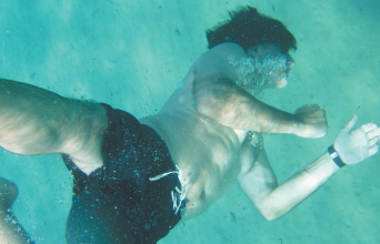 Η Πάρος του Άκη Σακελλαρίου