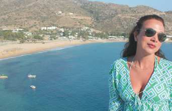 Η Ίος της Χριστίνας  Αλεξανιάν