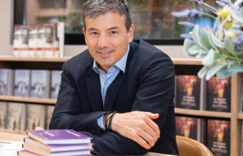 Συνέντευξη με τον Κωνσταντίνο Παπαδόπουλο από τις Εκδόσεις Διόπτρα