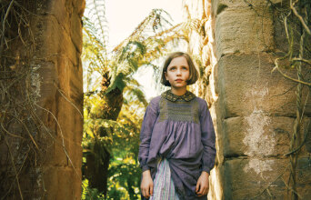 Η Ντίξι Έγκεριξ στην ταινία «Ο μυστικός κήπος» (The secret garden)