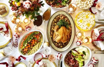 10 εστιατόρια που σου στέλνουν το ρεβεγιόν στο σπίτι