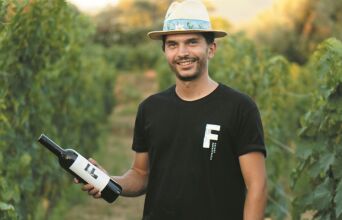 Φοίβος Παπαστρατής