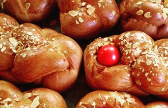 Το τσουρέκι του Ρεμούνδου