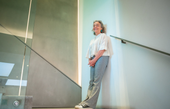 Η Ιωάννα Ράλλη και ο Καρλ Γιουνγκ δίνουν ραντεβού στο Κολωνάκι