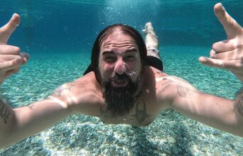 Ο Σάκης Τόλης των Rotting Christ