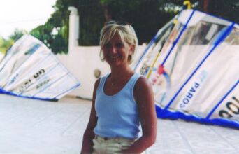 Η Μιμή Φιλιππίδη στην Πάρο